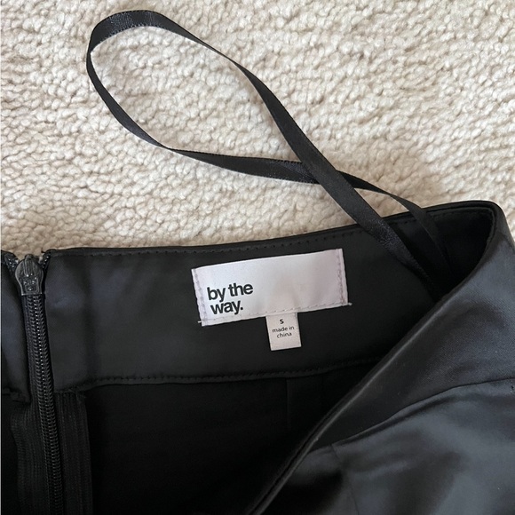 By The Way Lynn’s side slit track pant - Picture 5 of 5